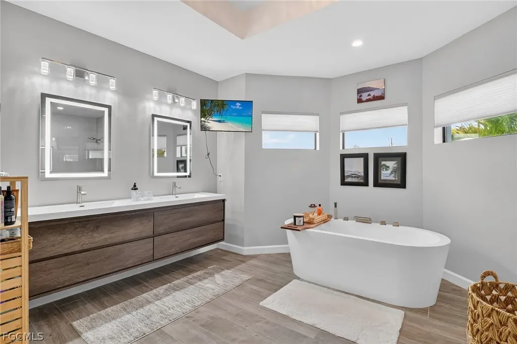 230 NE 18th Street Cape Coral FL 33909