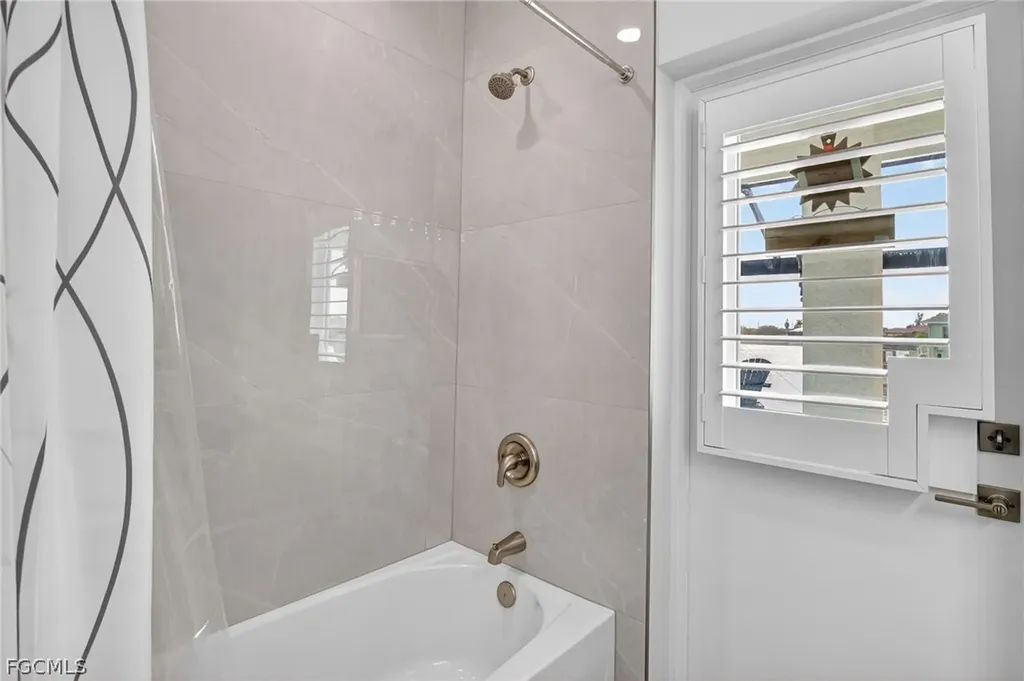 230 NE 18th Street Cape Coral FL 33909