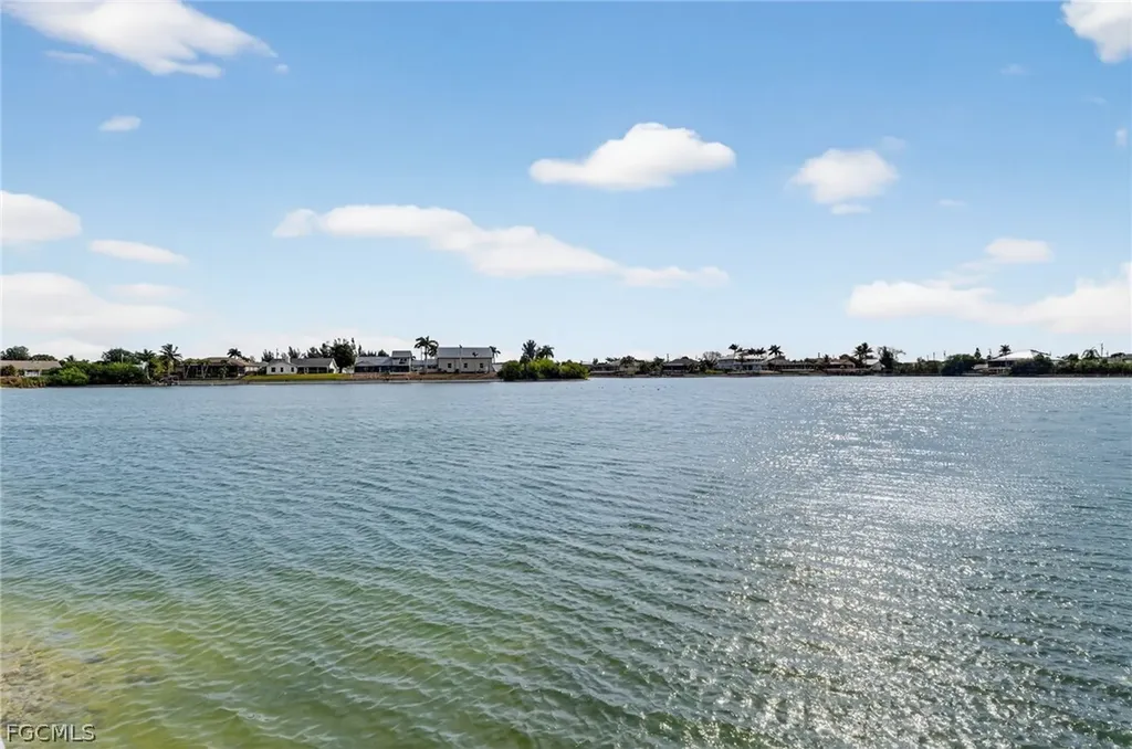 230 NE 18th Street Cape Coral FL 33909