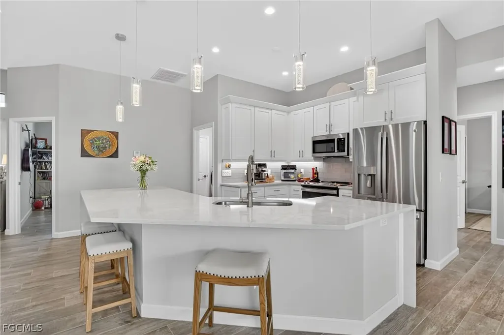 230 NE 18th Street Cape Coral FL 33909