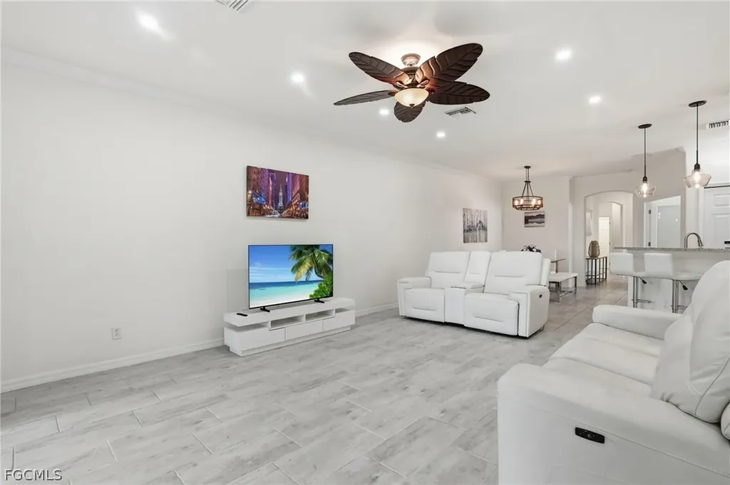 1936 Wellington Street Naples FL 34120