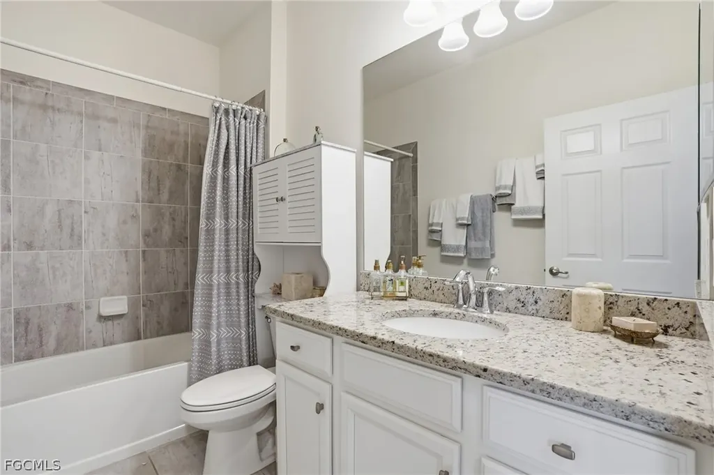 1936 Wellington Street Naples FL 34120