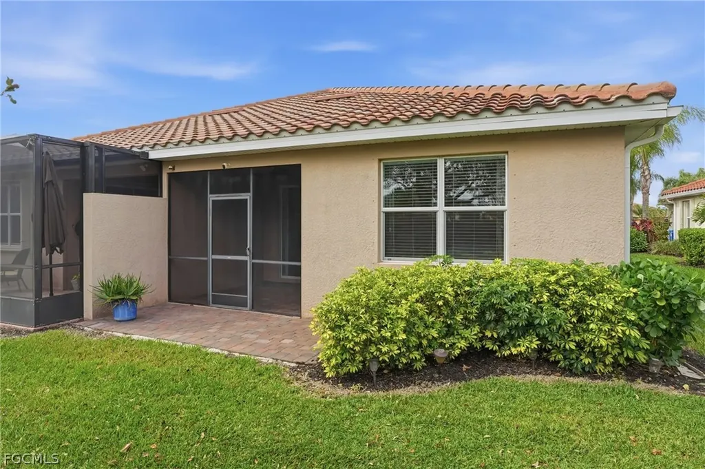 1936 Wellington Street Naples FL 34120