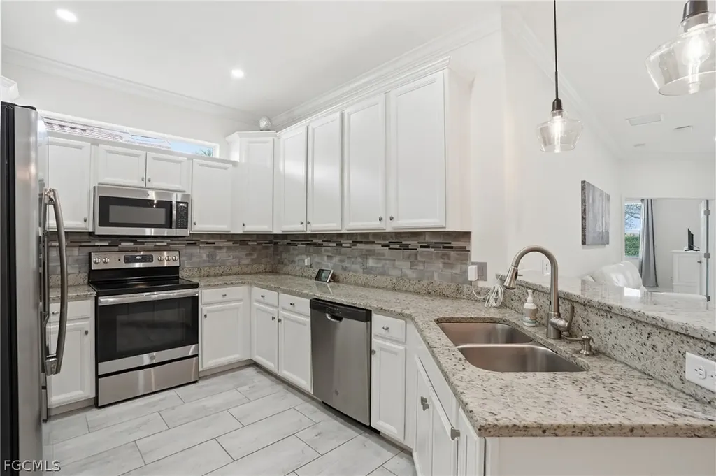 1936 Wellington Street Naples FL 34120