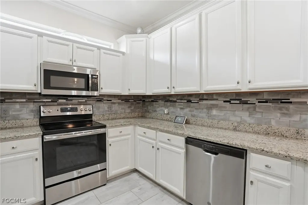 1936 Wellington Street Naples FL 34120