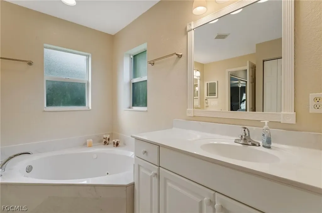 3953 Vehlin Street North Port FL 34286