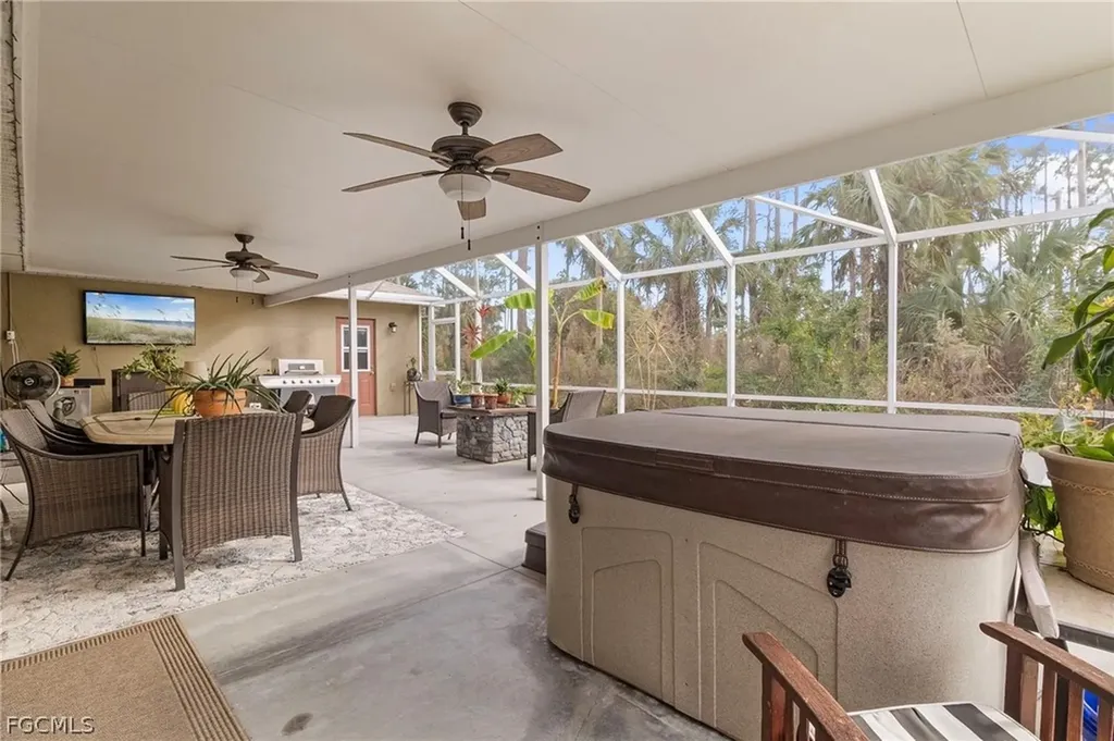 3953 Vehlin Street North Port FL 34286
