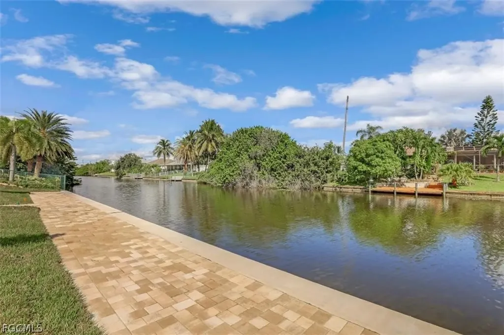 37 SE 23rd Avenue Cape Coral FL 33990