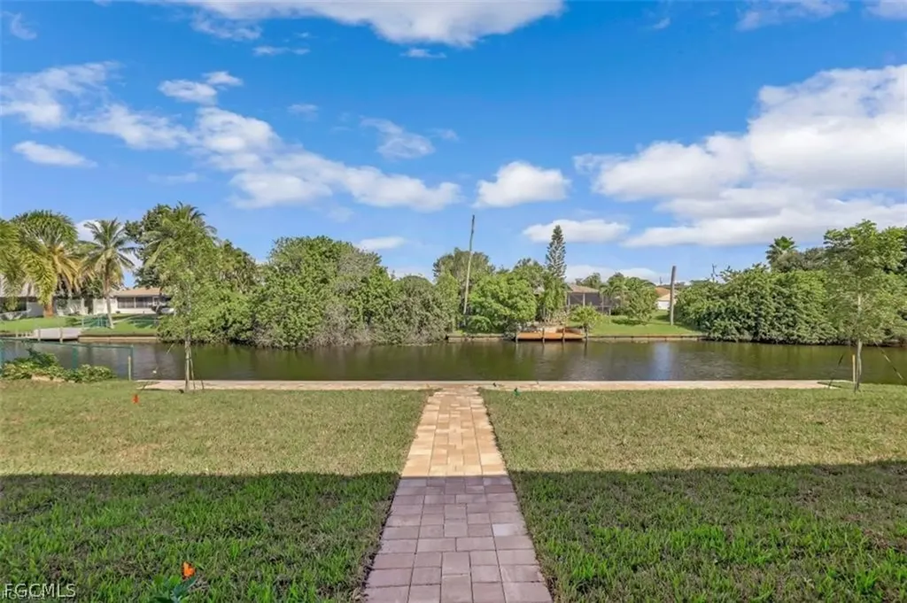 37 SE 23rd Avenue Cape Coral FL 33990