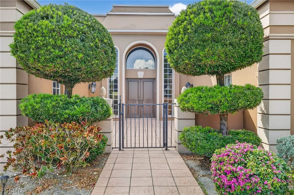 19 George Town Fort Myers FL 33919
