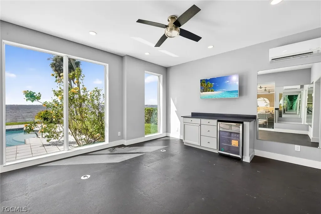 19 George Town Fort Myers FL 33919