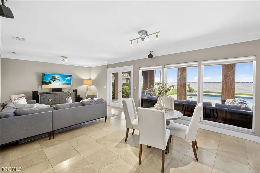 19 George Town Fort Myers FL 33919