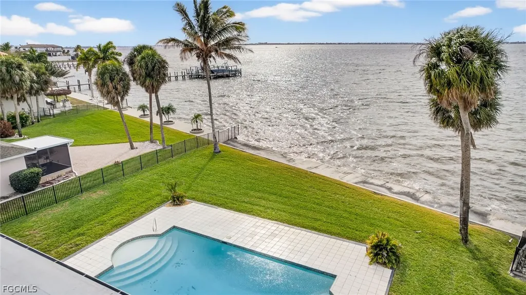 19 George Town Fort Myers FL 33919