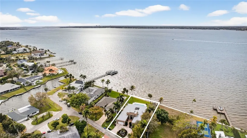 19 George Town Fort Myers FL 33919