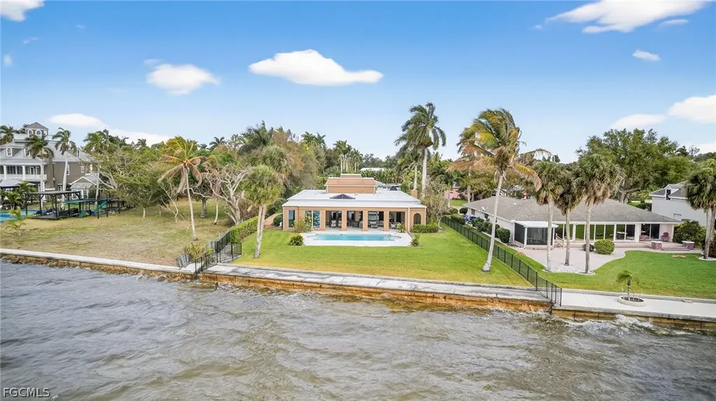 19 George Town Fort Myers FL 33919
