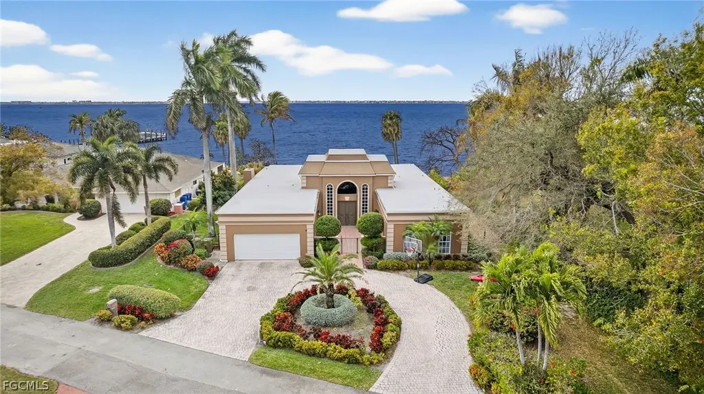 19 George Town Fort Myers FL 33919