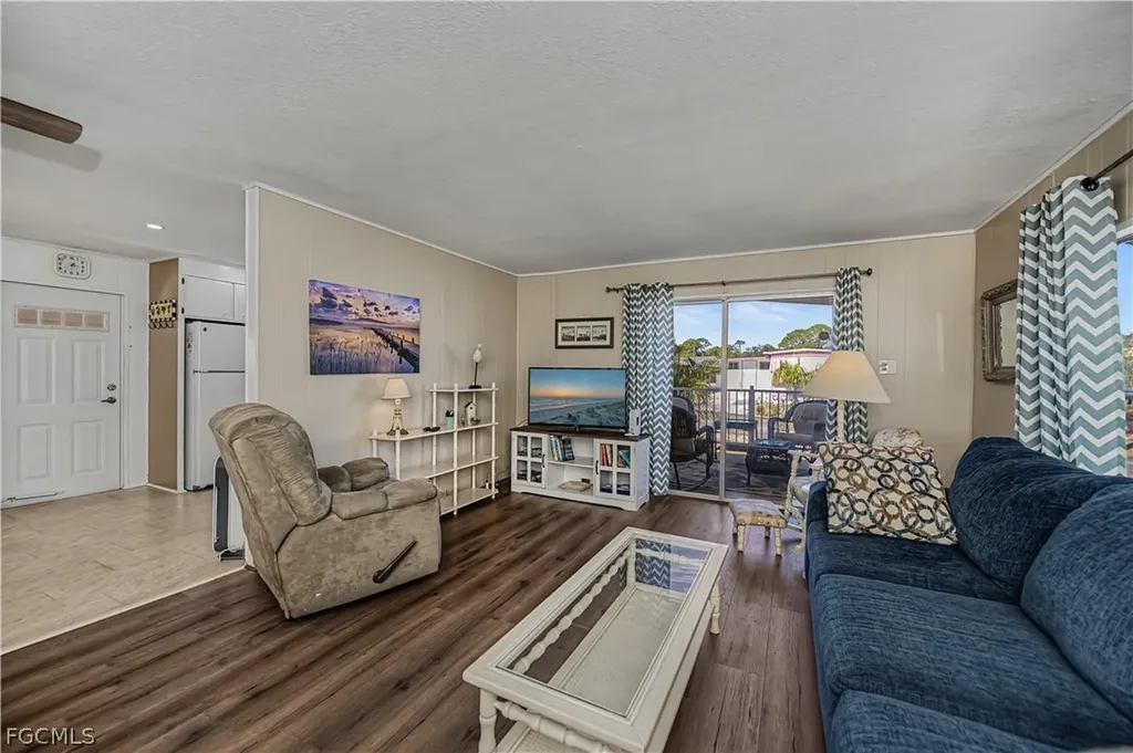 154 Overland Trail North Fort Myers FL 33917