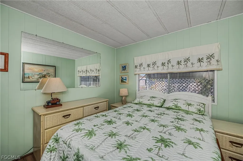 154 Overland Trail North Fort Myers FL 33917