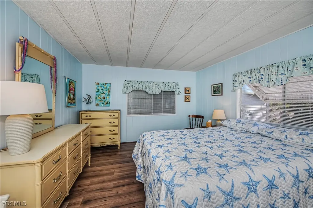 154 Overland Trail North Fort Myers FL 33917