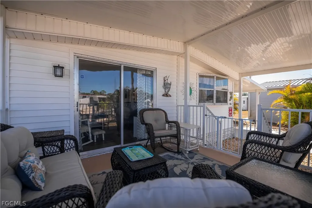 154 Overland Trail North Fort Myers FL 33917
