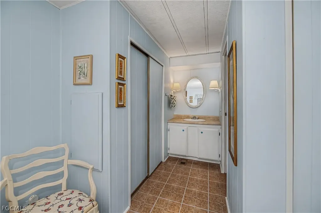 154 Overland Trail North Fort Myers FL 33917