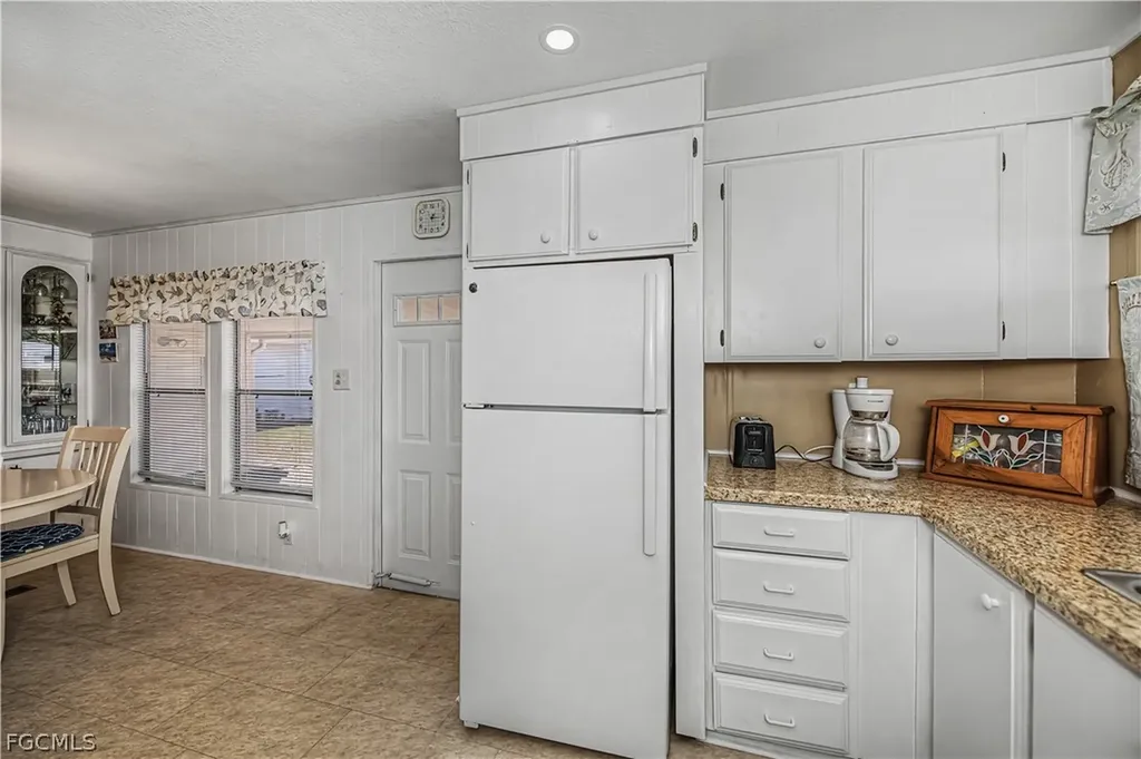 154 Overland Trail North Fort Myers FL 33917