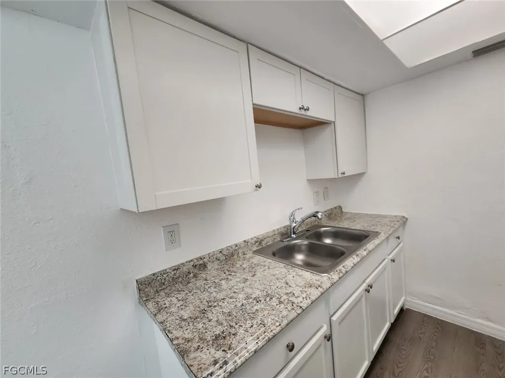 1919 Lillie Street Fort Myers FL 33916