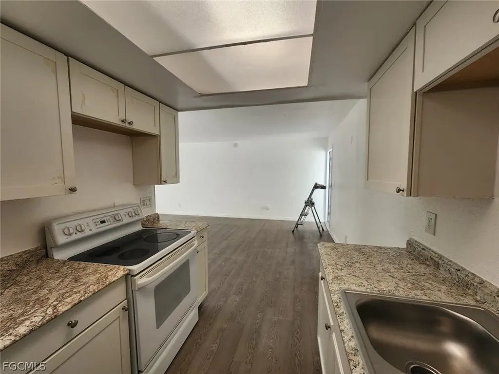 1919 Lillie Street Fort Myers FL 33916