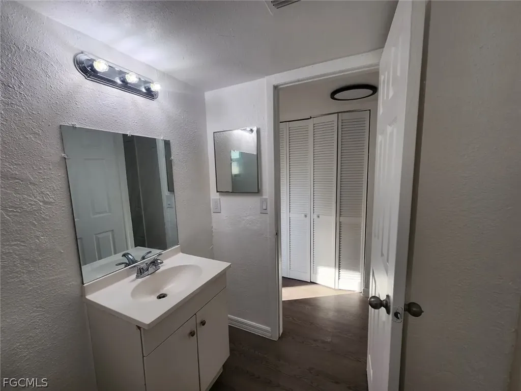 1919 Lillie Street Fort Myers FL 33916