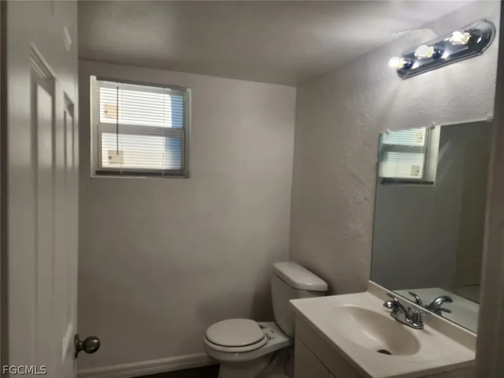 1919 Lillie Street Fort Myers FL 33916