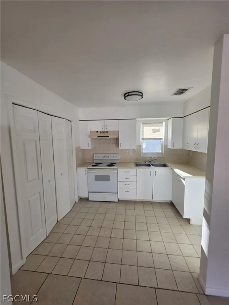 12941 1st Street Fort Myers FL 33905