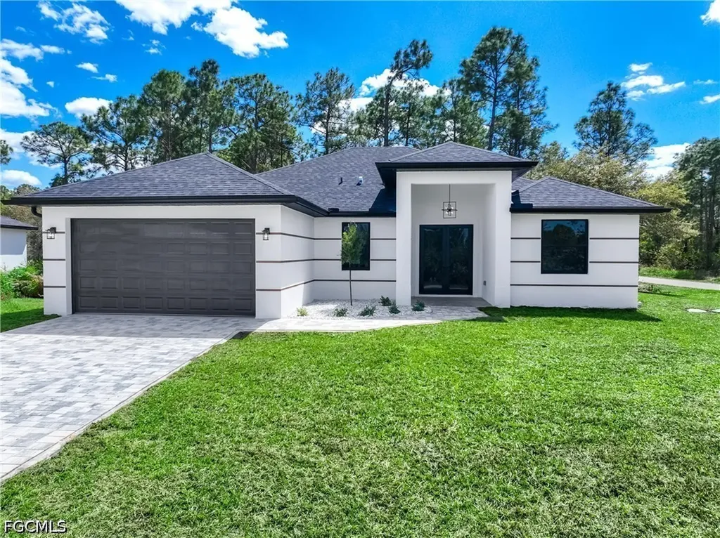4407 E 13th Street Lehigh Acres FL 33972