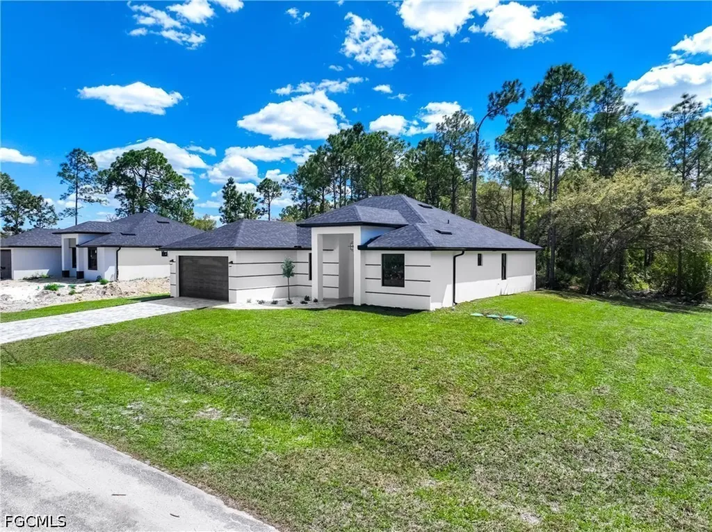 4407 E 13th Street Lehigh Acres FL 33972