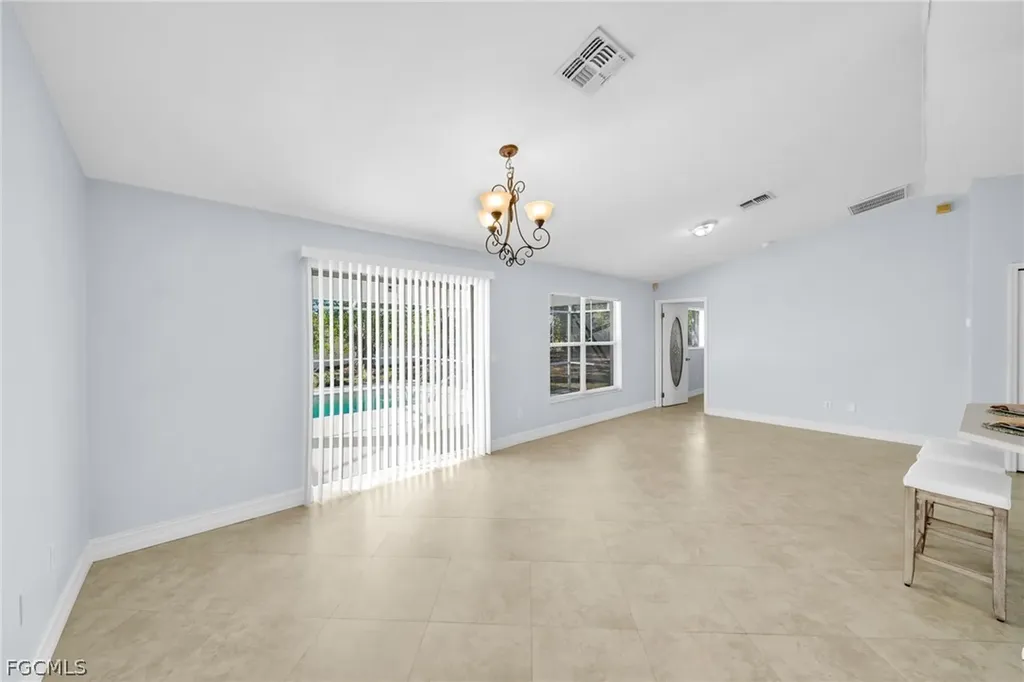 152 SE 19th Lane Cape Coral FL 33990