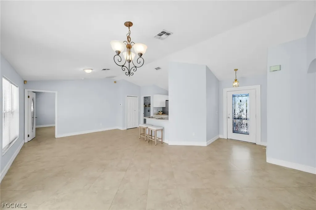 152 SE 19th Lane Cape Coral FL 33990