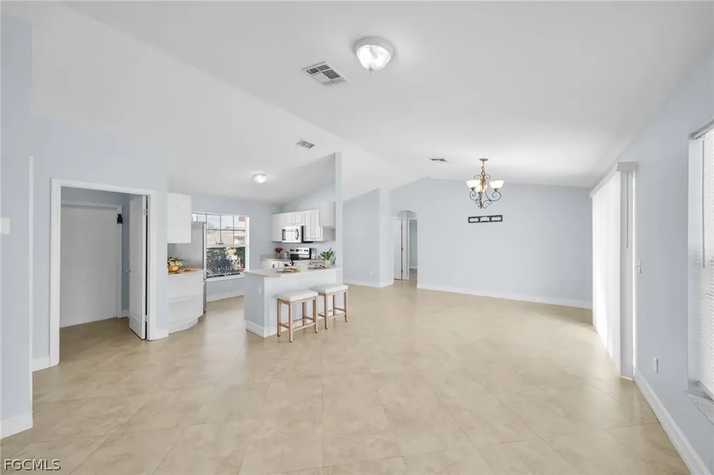 152 SE 19th Lane Cape Coral FL 33990