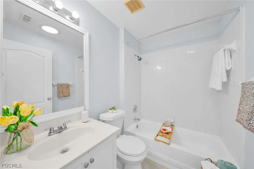 152 SE 19th Lane Cape Coral FL 33990
