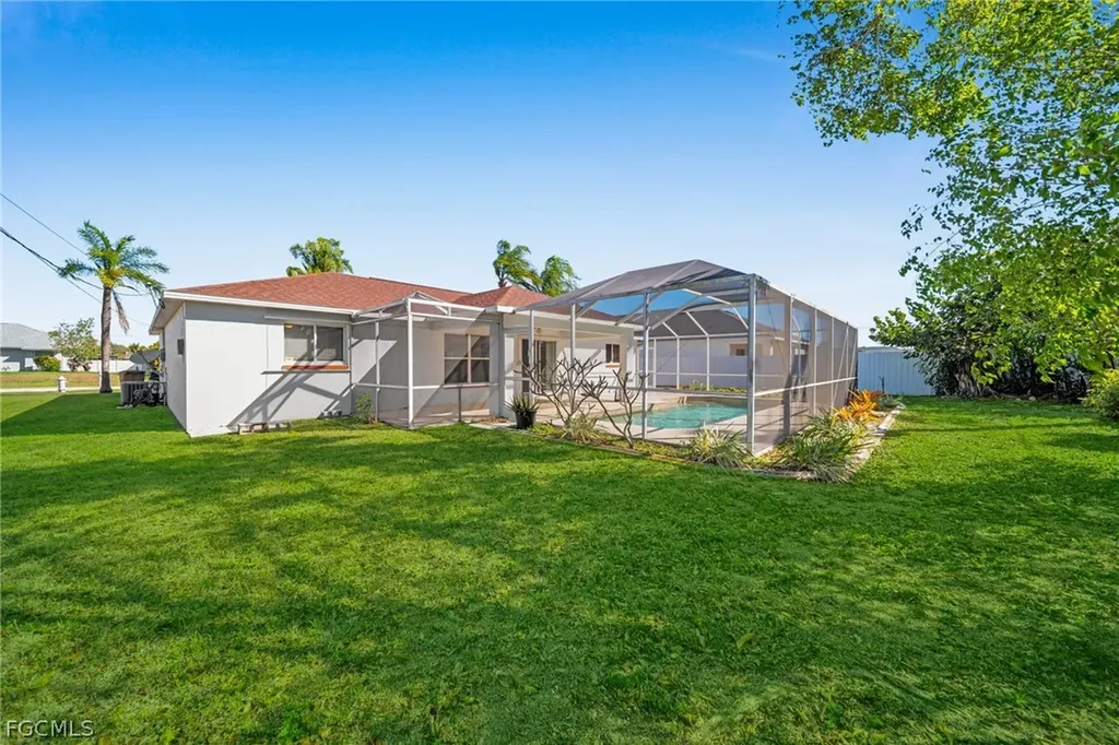 152 SE 19th Lane Cape Coral FL 33990