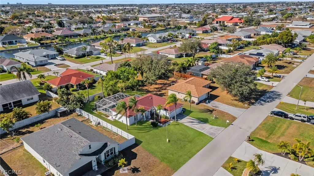 152 SE 19th Lane Cape Coral FL 33990