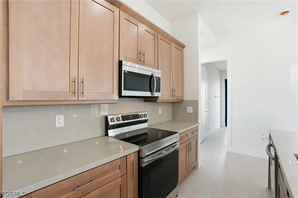 509 NE 25th Street Cape Coral FL 33909