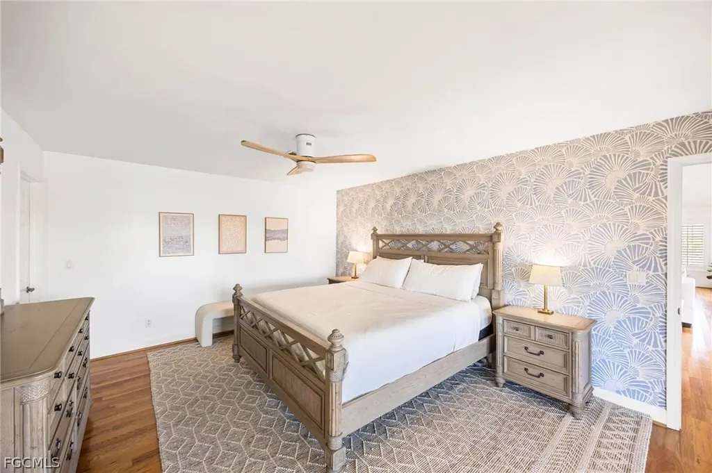 425 Lake Murex Circle Sanibel FL 33957