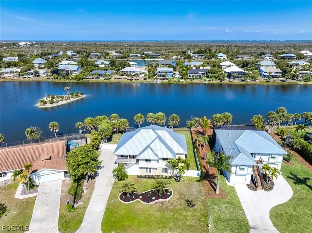 425 Lake Murex Circle Sanibel FL 33957