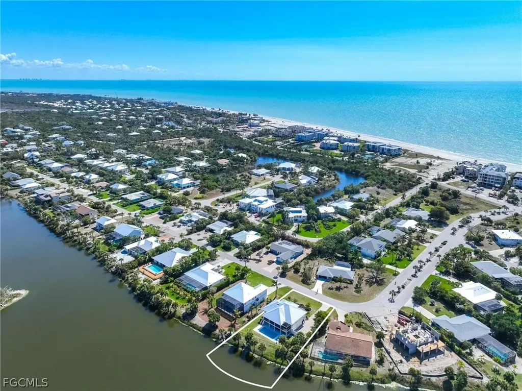425 Lake Murex Circle Sanibel FL 33957