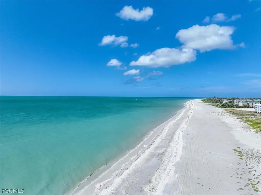 425 Lake Murex Circle Sanibel FL 33957