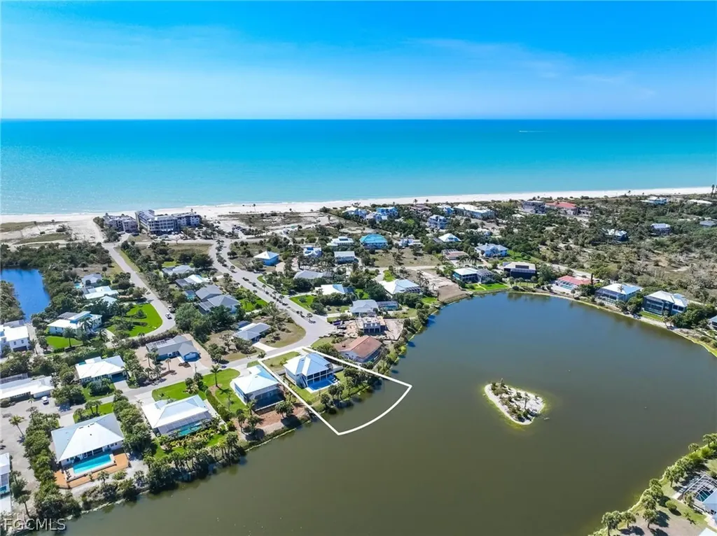 425 Lake Murex Circle Sanibel FL 33957