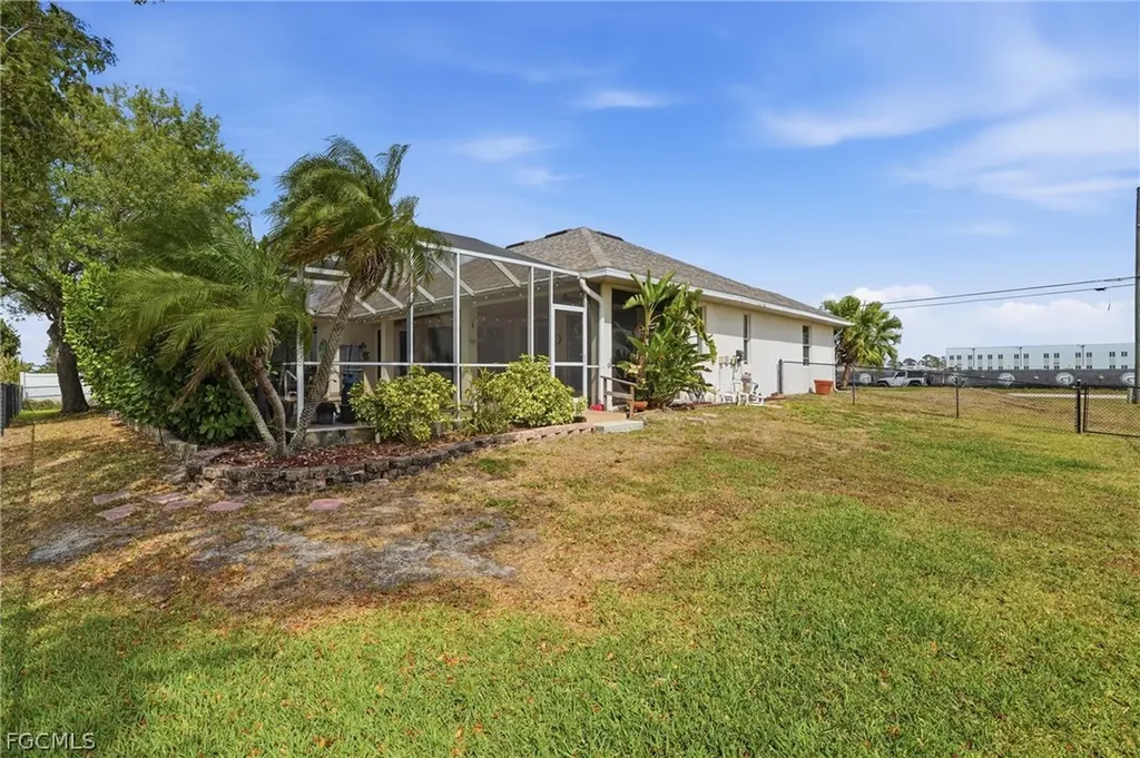 218 NW 22nd Avenue Cape Coral FL 33993