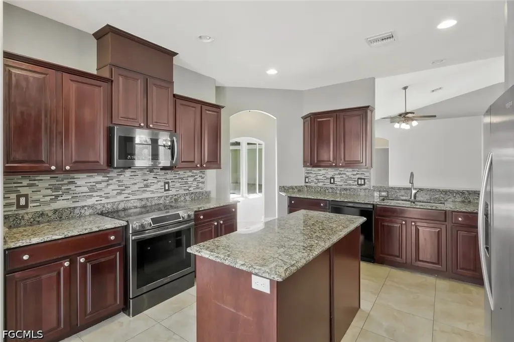 1302 SW 20th Street Cape Coral FL 33991