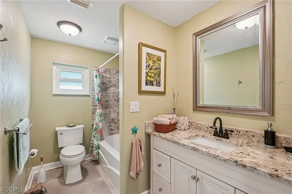 2204 SE 15th Terrace Cape Coral FL 33990