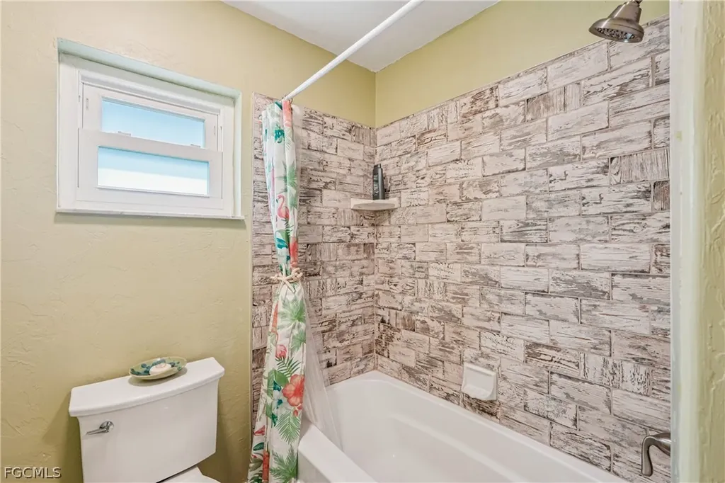 2204 SE 15th Terrace Cape Coral FL 33990