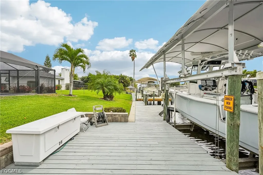 2204 SE 15th Terrace Cape Coral FL 33990